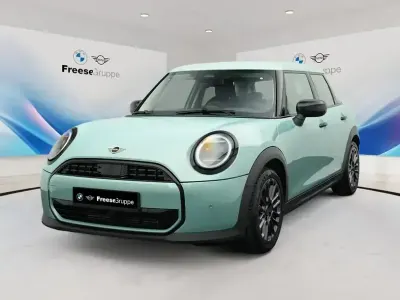 Usata Mini Cooper Classic 156 CV (114 kW) 2024 Verde Utilitaria