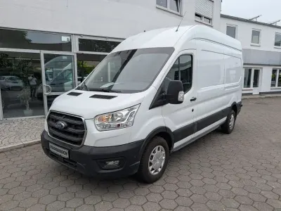 Gebraucht Ford Transit Trend 131 PS (96 kW) 2021 Weiß Pickup