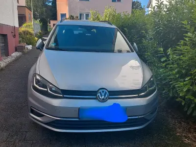 Używany VW Golf VII Highline 150 KM (110 kW) 2019 Srebrny Kombi