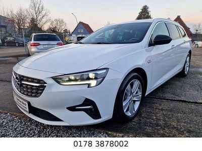 Weiß Gebraucht 2022 Opel Insignia Business Kombi | 13.200 € (Guter Preis)