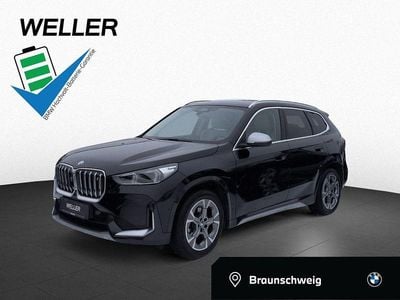 Gebraucht BMW iX1 Luxury Line 225 kW (306 PS) 2023 Black sapphire (schwarz) SUV