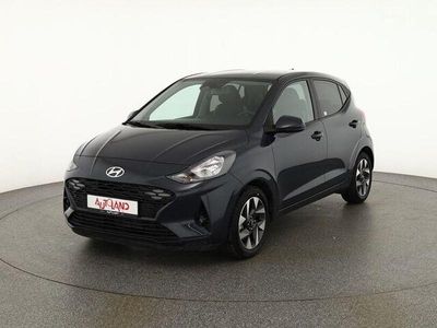 Neu Hyundai i10 63 PS (46 kW) 2025 Grau Kleinwagen