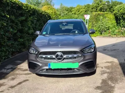 Gebraucht Mercedes GLA200 AMG line 150 PS (110 kW) 2024 Grau SUV