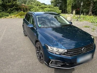 Gebraucht VW Passat GTE 218 PS (160 kW) 2021 Blau Kombi