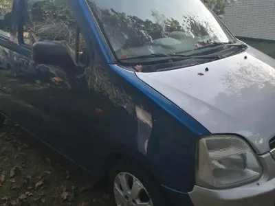 Gebraucht Opel Agila 75 PS (55 kW) 2004 Blau Van / Kleinbus