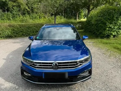 Gebraucht VW Passat 200 PS (147 kW) 2021 Blau Kombi