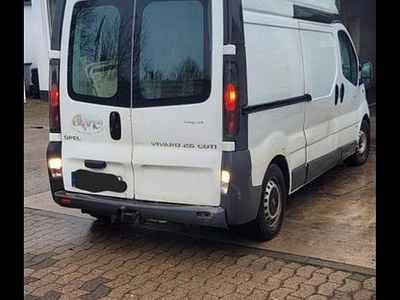 Weiß Gebraucht 2006 Opel Vivaro Van / Kleinbus | 1.900 € (Superpreis)