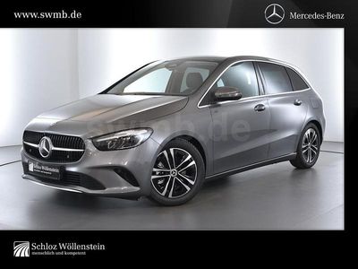 Gebraucht Mercedes B200 Advanced 163 PS (119 kW) 2025 Grau Van / Kleinbus