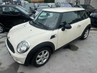 Gebraucht Mini ONE 75 PS (55 kW) 2009 Weiß Kleinwagen
