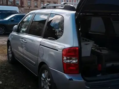 Brugt Kia Sedona 136 HK (100 kW) 2008 Sølv MPV