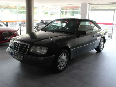 Brugt Mercedes E220 150 HK (110 kW) 1996 Blå Cabriolet