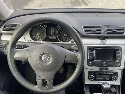 Gebraucht VW Passat Highline 140 PS (102 kW) 2011 Limousine