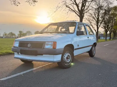 Gebraucht Opel Corsa 45 PS (33 kW) 1989 Weiß Kleinwagen