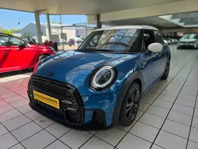 Usado Mini John Cooper Works 136 CV (100 kW) 2021 Azul Utilitario