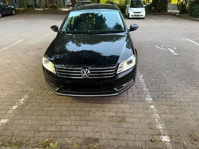 Gebraucht VW Passat 140 PS (102 kW) 2013 Schwarz Kombi