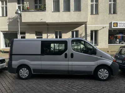 Gebraucht Renault Trafic 101 PS (74 kW) 2005 Van / Kleinbus