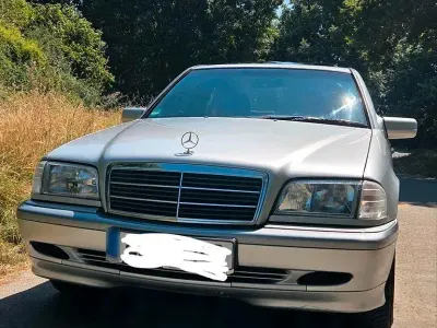 Gebraucht Mercedes C180 Classic 122 PS (89 kW) 1998 Silber Limousine