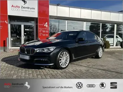 Usata BMW 750 Shadowline 400 CV (294 kW) 2017 Nero Berlina