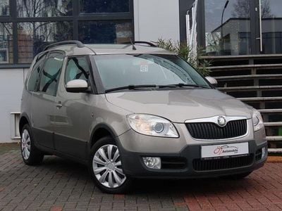 Gold Gebraucht 2007 Skoda Roomster Scout Kombi | 2.900 €