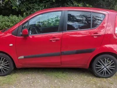 Gebraucht Suzuki Splash Basic 65 PS (47 kW) 2009 Rot Kleinwagen