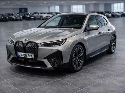Silber Gebraucht 2023 BMW iX Sport Line SUV | 42.490 € (Superpreis)
