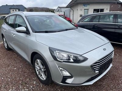 Gebraucht Ford Focus Cool & Connect 125 PS (91 kW) 2021 Silber Limousine