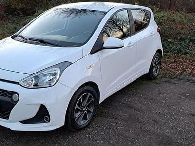 Weiß Gebraucht 2017 Hyundai i10 Kleinwagen | 5.350 € (Fairer Preis)