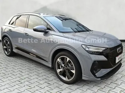 Neu Audi Q4 e-tron S-Line 210 kW (286 PS) 2026 Grau SUV