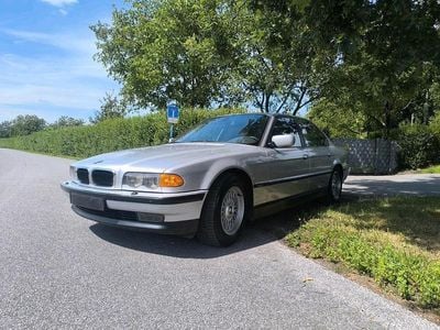 BMW 740