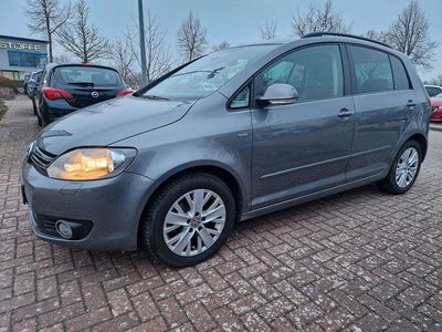 Grau Gebraucht 2013 VW Golf Plus Cross Life Van / Kleinbus | 7.900 € (Fairer Preis)