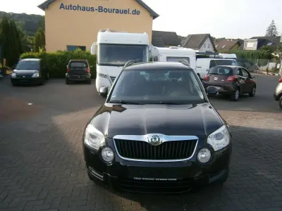 Gebraucht Skoda Yeti Experience 140 PS (102 kW) 2011 Schwarzmagic perleffekt SUV