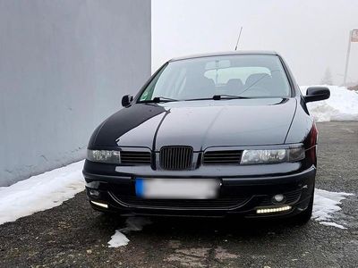 Second-hand Seat Leon 101 CP (74 kW) 2002 Negru Hatchback