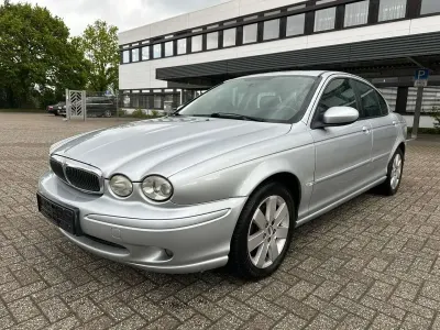 Używany Jaguar X-type Classic 145 KM (106 kW) 2006 Srebrny Sedan/Limuzyna