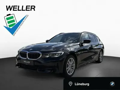 Gebraucht BMW 320e Comfort Edition 204 PS (150 kW) 2022 Black sapphire (schwarz) Kombi