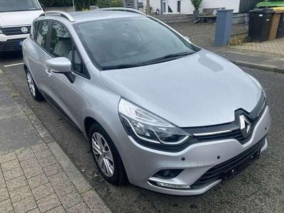 Gebraucht Renault Clio GrandTour Bose Edition 90 PS (66 kW) 2020 Platingrau (metallic) Kombi