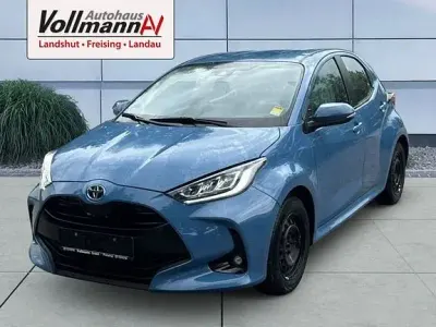 Gebraucht Toyota Yaris Comfort 116 PS (85 kW) 2022 Urban blue Kleinwagen