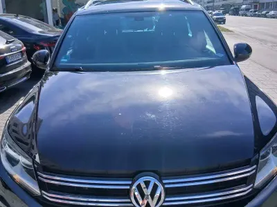 Gebraucht VW Tiguan Sportline 160 PS (117 kW) 2013 Schwarz SUV