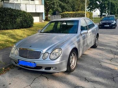 Mercedes E220