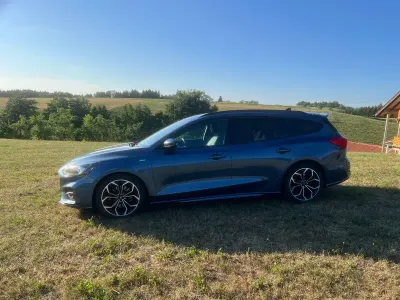 Gebraucht Ford Focus ST-Line 150 PS (110 kW) 2019 Blau Kombi