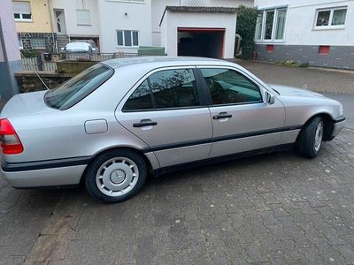 gebraucht Mercedes C180 fast historisch mit TÜV