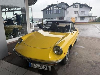 Gebraucht Alfa Romeo Spider 133 PS (97 kW) 1970 Gelb Cabrio