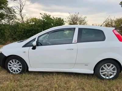 Gebraucht Fiat Grande Punto 120 PS (88 kW) 2008 Weiß Kleinwagen