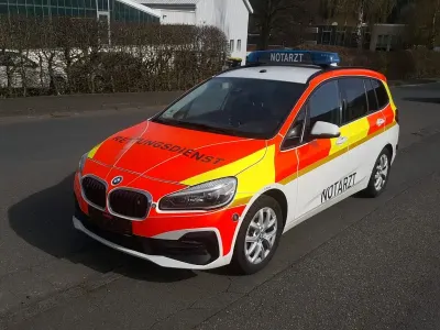 Gebraucht BMW 220 Gran Tourer Advantage 190 PS (139 kW) 2021 Weiß Van / Kleinbus