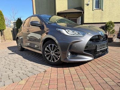 Gebraucht Toyota Yaris Hybrid Edition 116 PS (85 kW) 2022 Grau Limousine