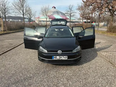 Gebraucht VW Golf VII 115 PS (84 kW) 2019 Schwarz Kombi