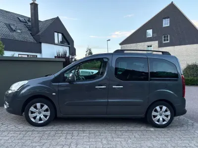 Gebraucht Citroën Berlingo Exclusive 114 PS (83 kW) 2015 Grau Van / Kleinbus