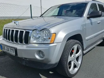 Gebraucht Jeep Grand Cherokee 218 PS (160 kW) 2006 Silber SUV