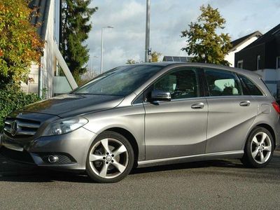 Usata Mercedes B200 136 CV (100 kW) 2013 Grigio Monovolume
