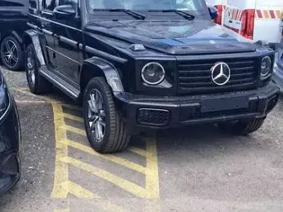 Neu Mercedes G500 AMG line 449 PS (330 kW) 2026 Obsidianschwarz metallic SUV