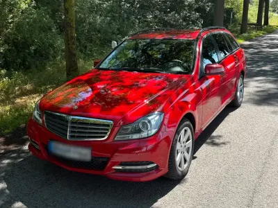 Gebraucht Mercedes C200 184 PS (135 kW) 2012 Rot Kombi